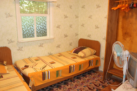 недорогая двухместная комната лазаревское снять